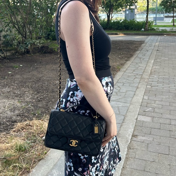 CHANEL™ BLACK CAVIAR LEATHER TOP HANDLE FLAP BAG - Picture 8 of 11